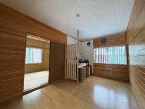  (居間)