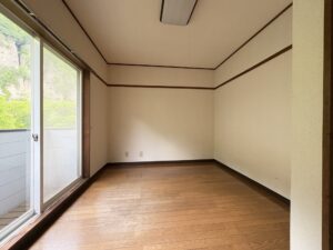 2階洋室5畳 (寝室) 2階洋室5畳 (寝室)